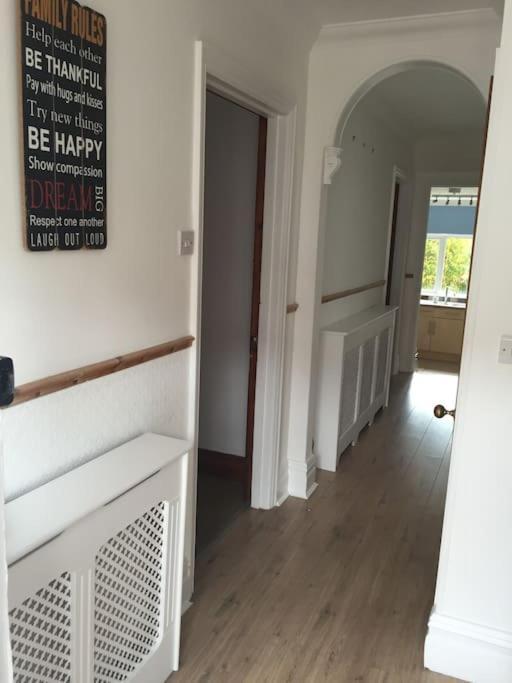 Spacious 5 Large Bedroom Victorian House - Beach 2 Miles Poole Dış mekan fotoğraf