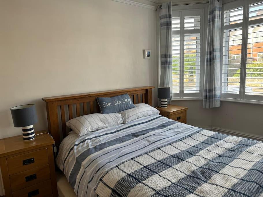 Spacious 5 Large Bedroom Victorian House - Beach 2 Miles Poole Dış mekan fotoğraf